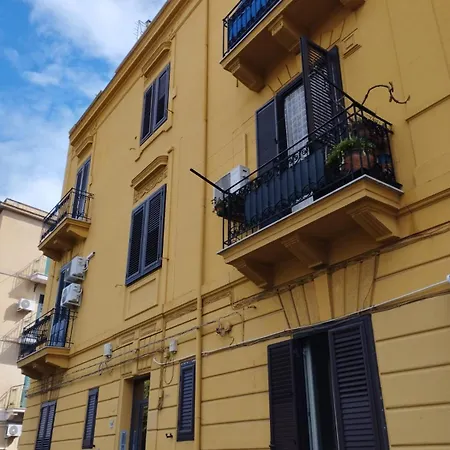 Triscele House Penzion 3*