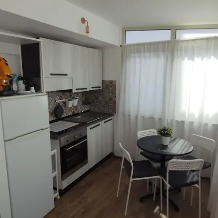Triscele House